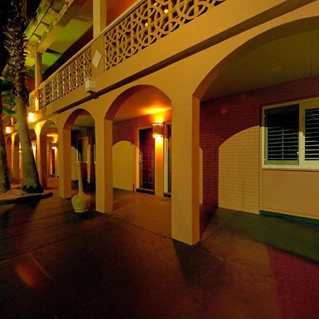 Tahitian Inn Boutique Hotel Tampa Exterior photo